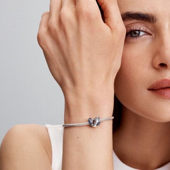 Pandora Stranger Things Glow-in-the-dark Heart Charm - Picture 5 of 6